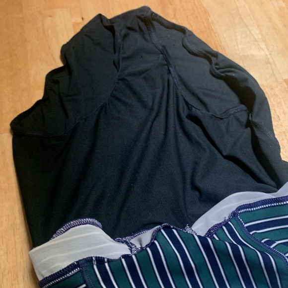 Jantzen one piece swimsuit with built in bra and shorts. See photos for - Picture 11 of 16